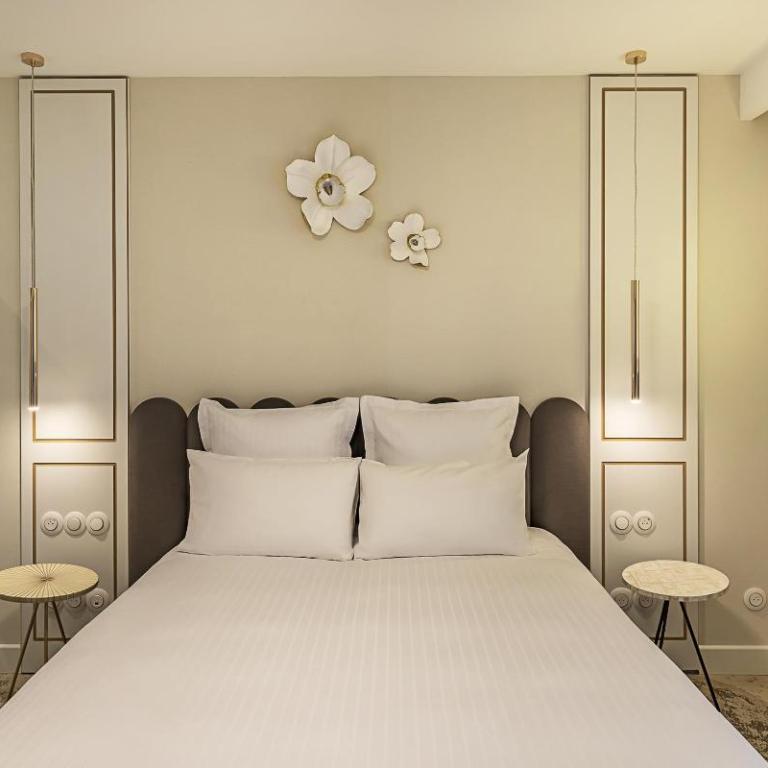 Best Western Plus Hotel Saint-Roch Orleans - Chambre Familiale Communicante avec 1 Lit Queen-Size et 2 Lits Simples - Non-Fumeurs - 2