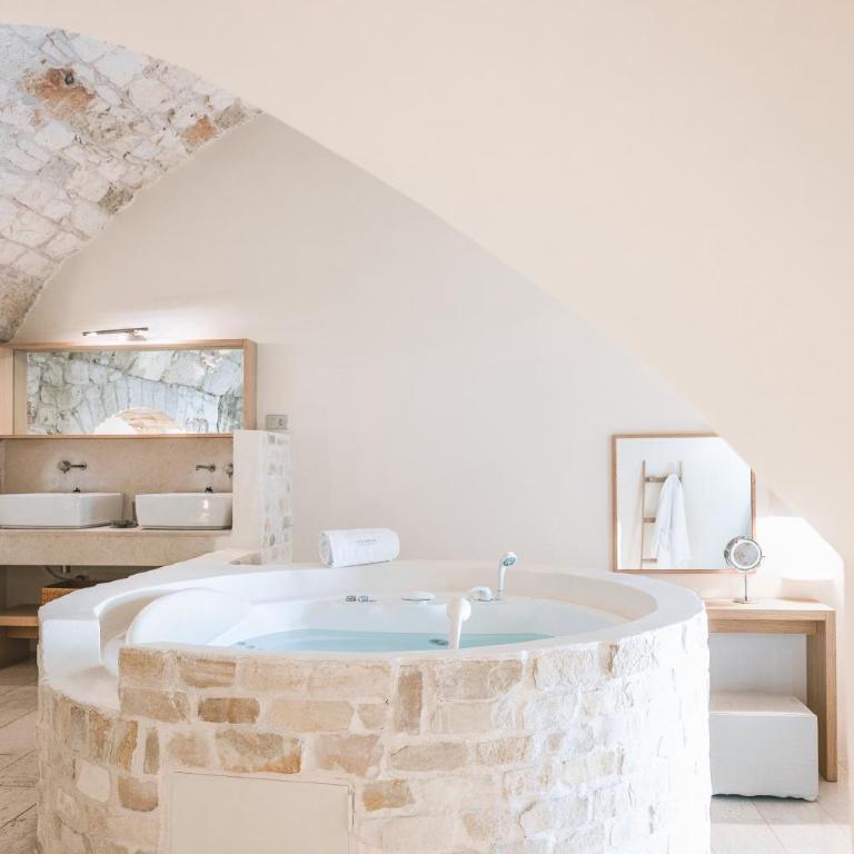 La Sommità Relais & Chateaux - Suite con Vasca Idromassaggio - 7