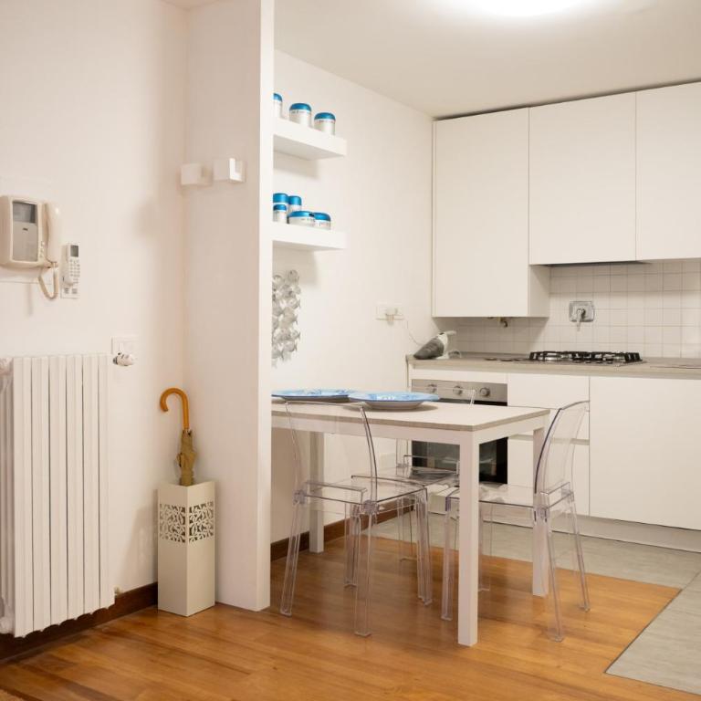 Corte sul Po – Appartamento con 2 camere | Centro Torino | Balcone romantico - Appartamento con 2 Camere da Letto e Balcone - 20