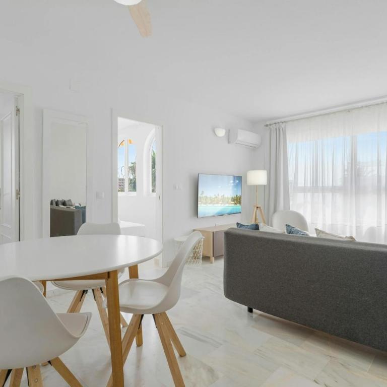 Piscina y vistas espectaculares en Torremolinos - Apartamento de 2 dormitorios - 5