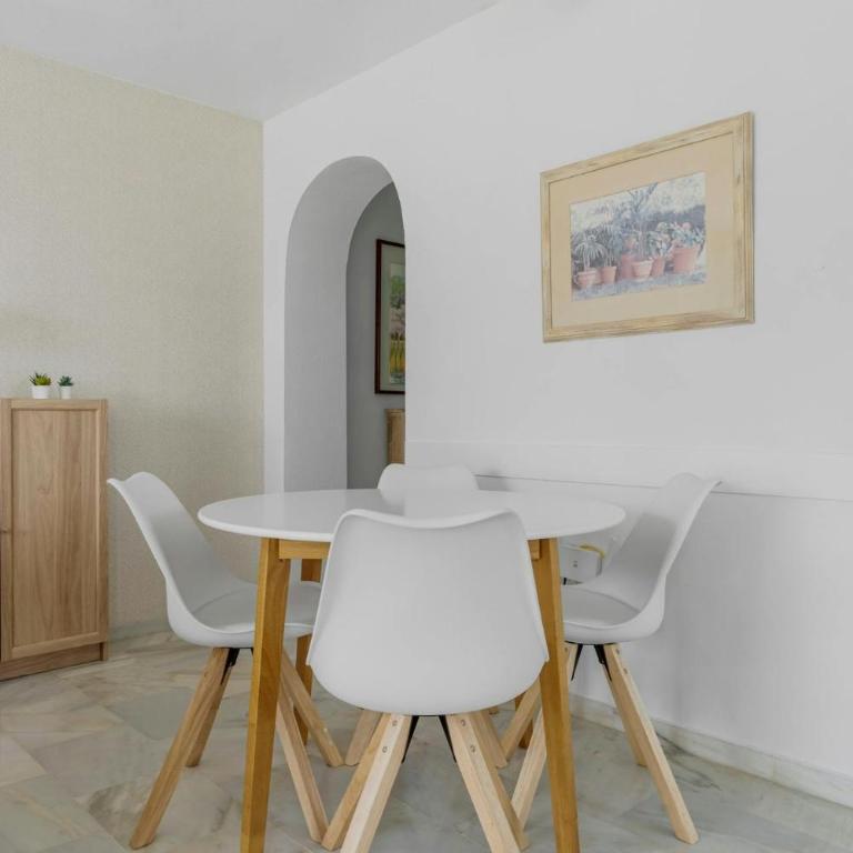 Piscina y vistas espectaculares en Torremolinos - Apartamento de 2 dormitorios - 15