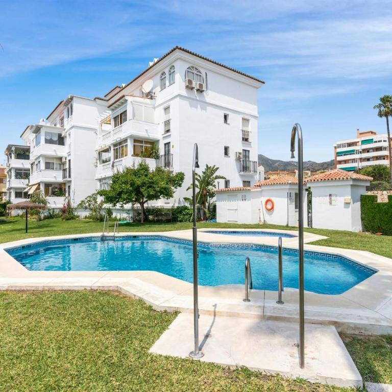 Piscina y vistas espectaculares en Torremolinos - Apartamento de 2 dormitorios - 19