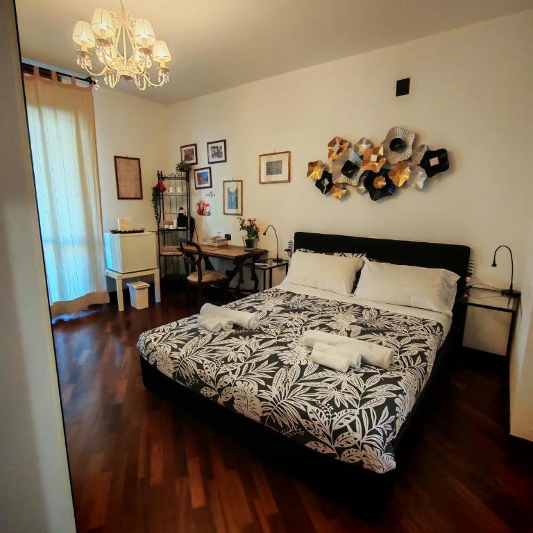 Leonardo Rome Holidays - King Room with Balcony - 1