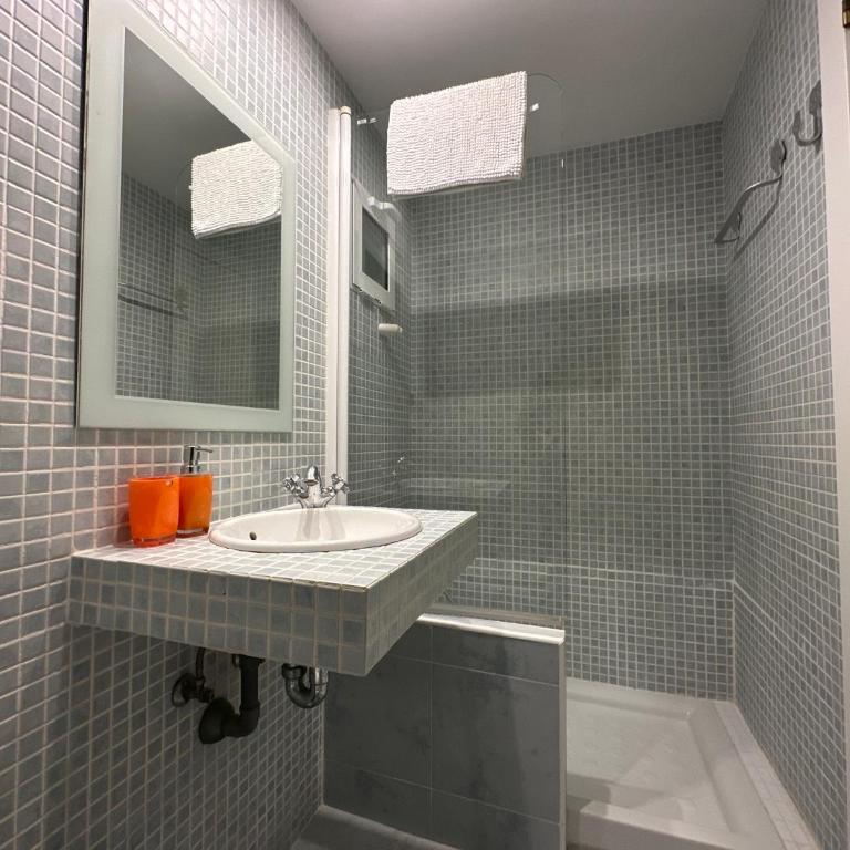 Primera Linea Playa de LEVANTE Iberia - Three-Bedroom Apartment - 12