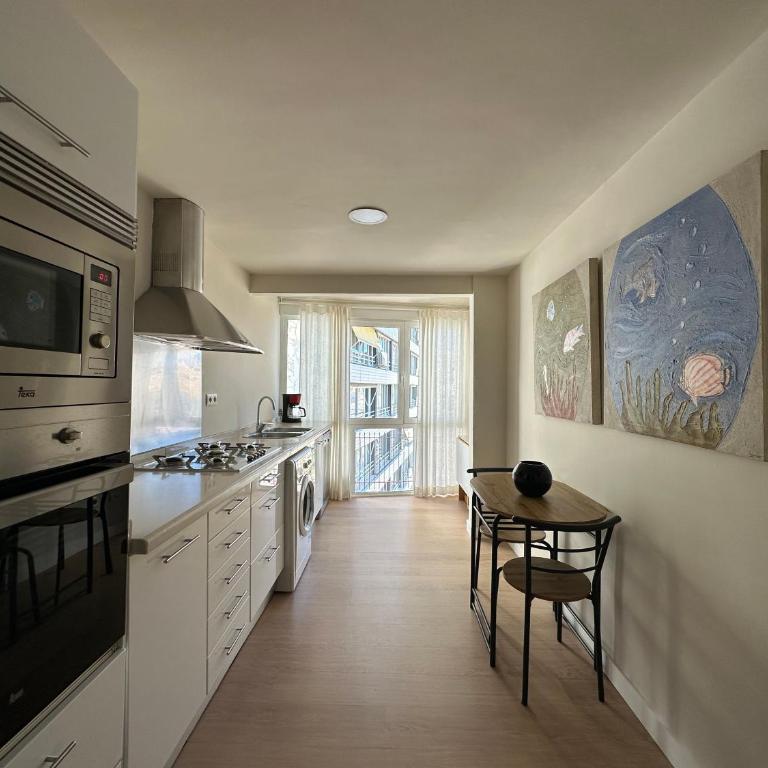 Primera Linea Playa de LEVANTE Iberia - Three-Bedroom Apartment - 5