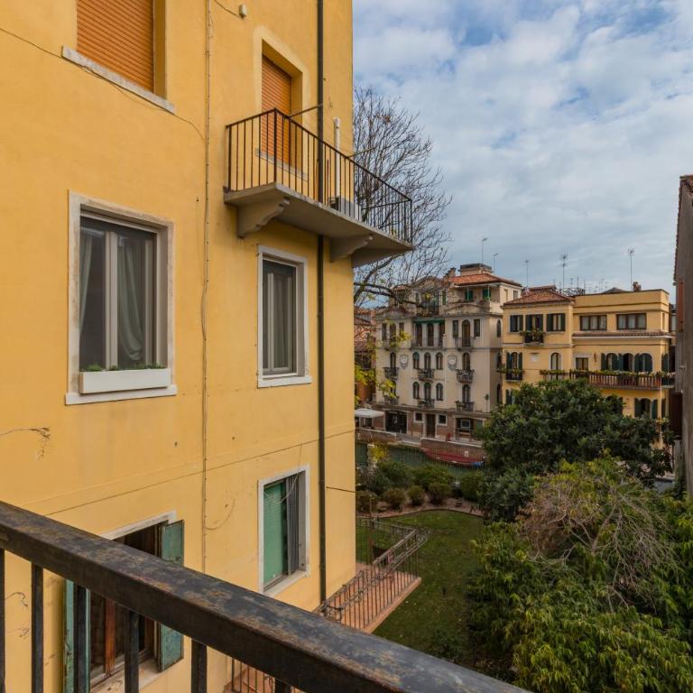 GuestHost -Sunny Dorsoduro Apartment - Two-Bedroom Apartment - 16