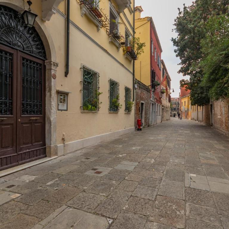GuestHost -Sunny Dorsoduro Apartment - Two-Bedroom Apartment - 22