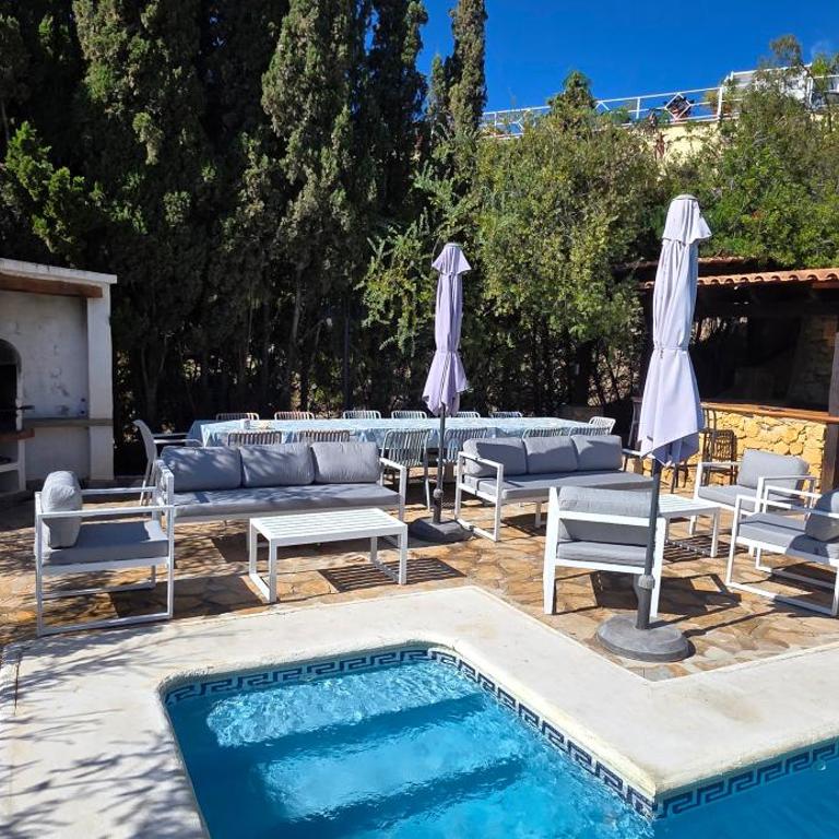 Villa Eliane with amazing sea views and large private swimming pool! - Five-Bedroom House - 2