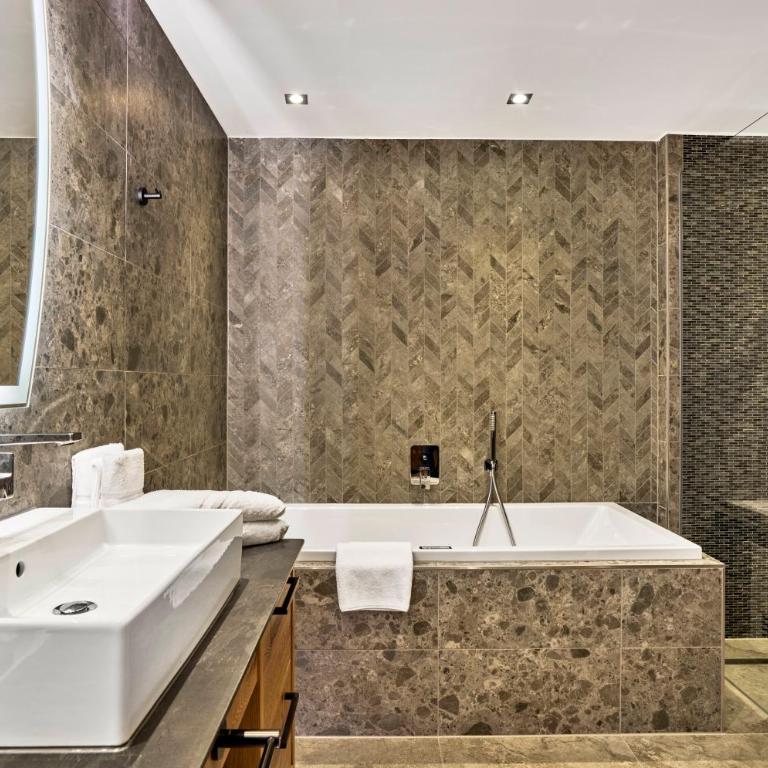 Kristall- & Vitalhotel Bergknappenhof - Junior Suite mit Balkon - 5