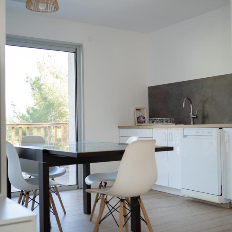 Appartement vue panoramique ,au Mont St Clair - Apartment mit 1 Schlafzimmer - 19