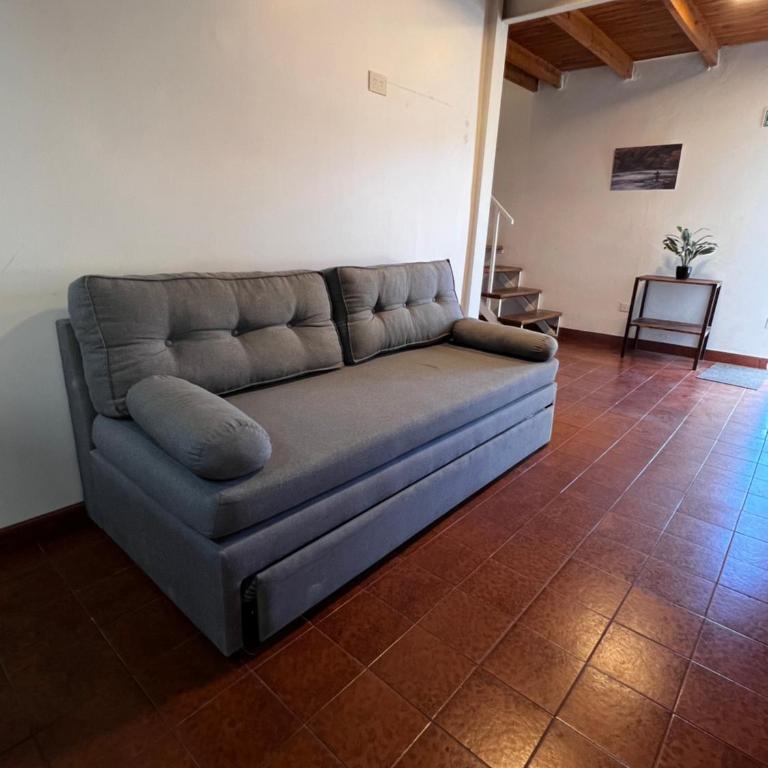 Amplio departamento renovado en el centro de la ciudad - Apartamento - 2 niveles - 16