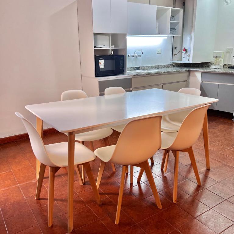 Amplio departamento renovado en el centro de la ciudad - Apartamento - 2 niveles - 11