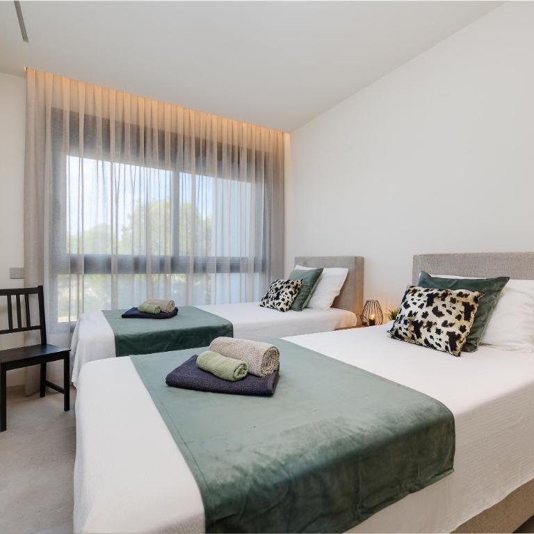 Precioso piso con piscina climatizada,las Colinas - Apartamento de 2 dormitorios - 7