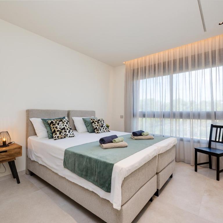 Precioso piso con piscina climatizada,las Colinas - Apartamento de 2 dormitorios - 10