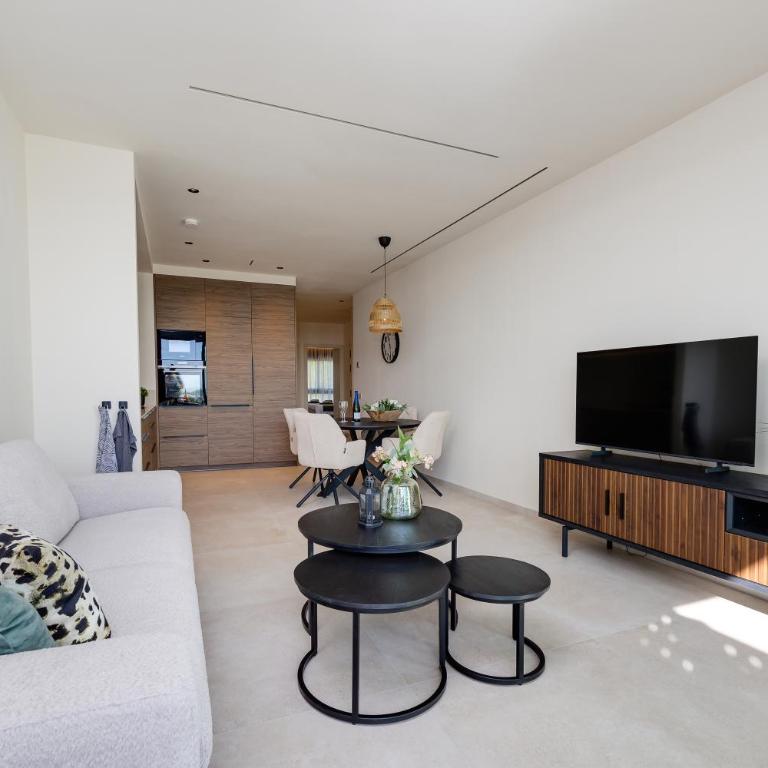 Precioso piso con piscina climatizada,las Colinas - Apartamento de 2 dormitorios - 16