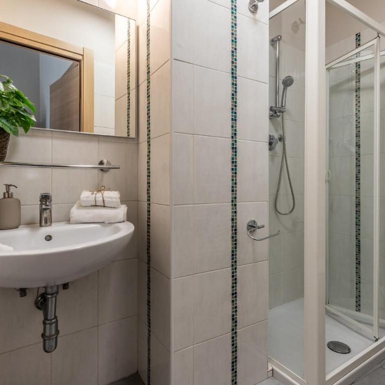 Dafne Rooms a relaxing piece of paradise - One-Bedroom Apartment - 16