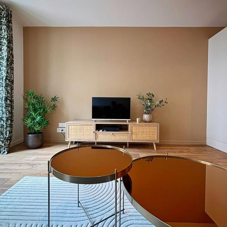 Joli Perot, Confortable, centre, 5 min du port - Apartamento - 8