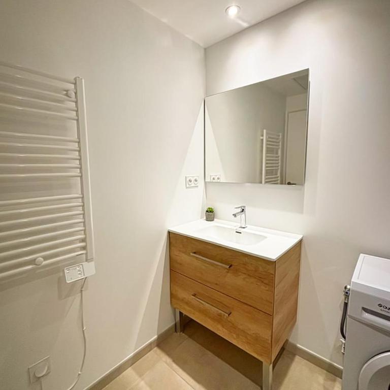 Joli Perot, Confortable, centre, 5 min du port - Apartamento - 18