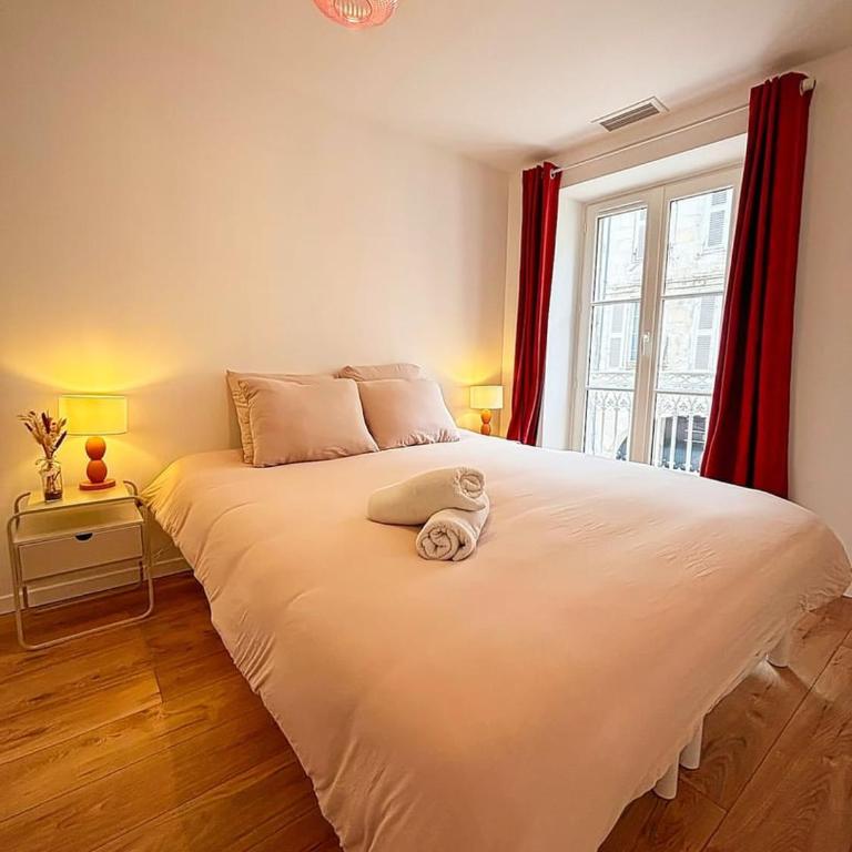 Joli Perot, Confortable, centre, 5 min du port - Apartamento - 3