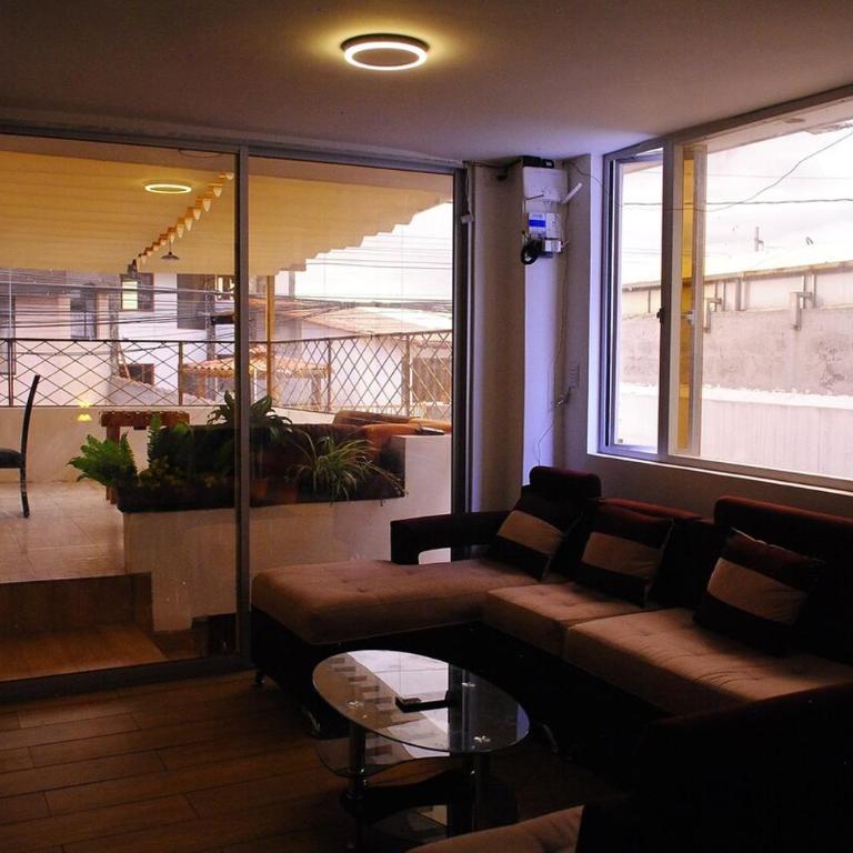 Amplio Departamento con Jacuzzi en el centro de Quito - Apartamento de 3 dormitorios - 1