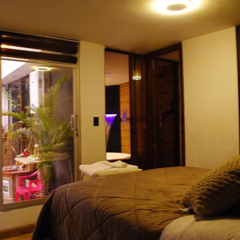 Amplio Departamento con Jacuzzi en el centro de Quito - Apartamento de 3 dormitorios - 6