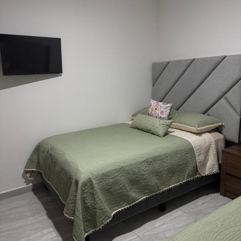 Marina Cerritos condominios - Three-Bedroom Apartment - 32