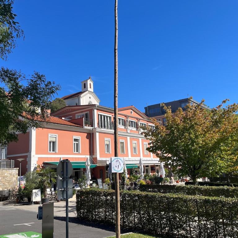 Genieße Bad Gleichenberg direkt am Hauptplatz - Two-Bedroom Apartment - 3