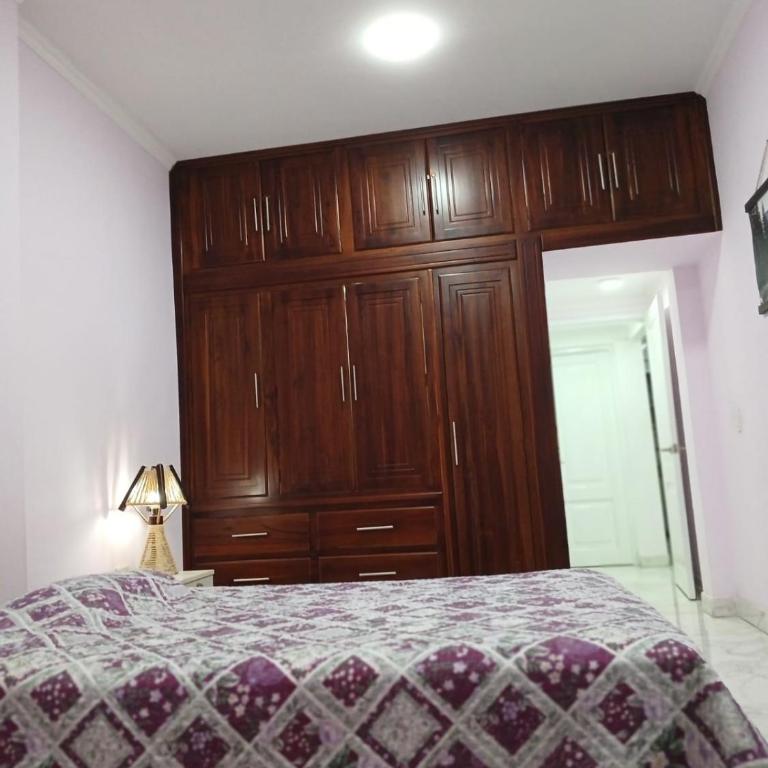 Spacious apartment with AC and terrace - Three-Bedroom Apartment - 12