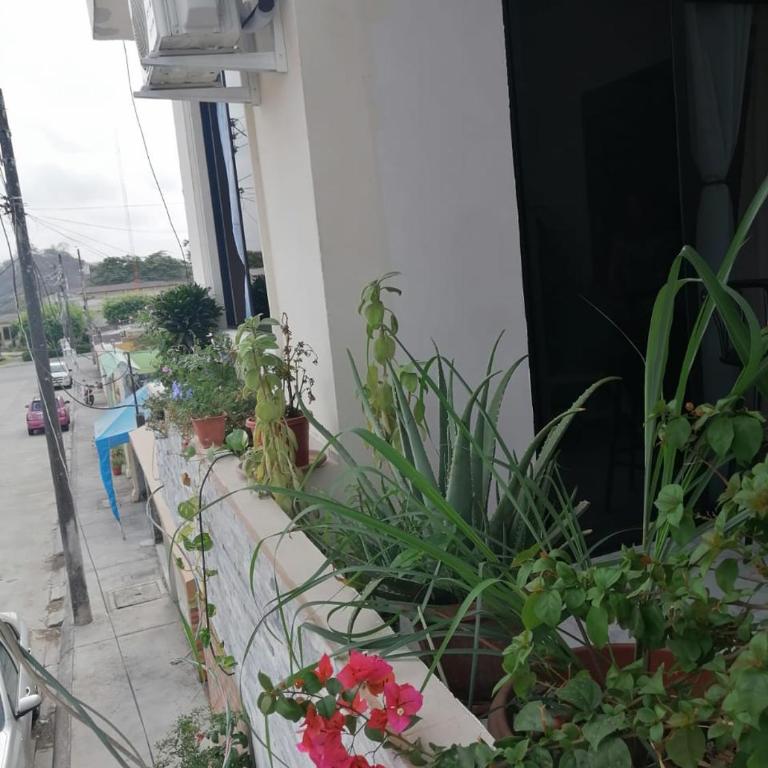 Spacious apartment with AC and terrace - Three-Bedroom Apartment - 23