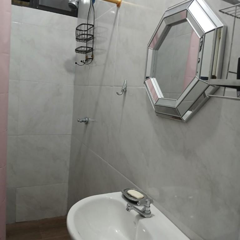 Spacious apartment with AC and terrace - Three-Bedroom Apartment - 30