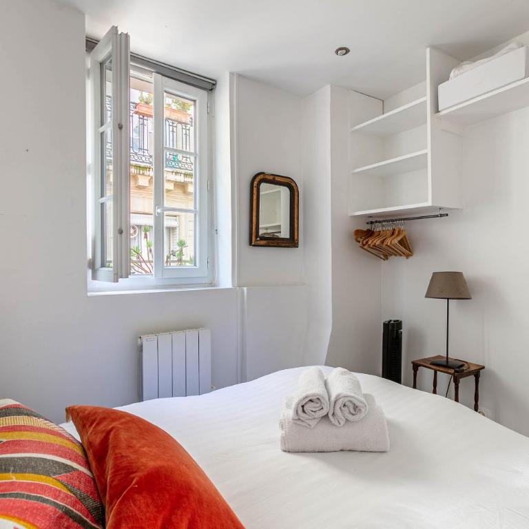 Paris Rooftop Views Cosy 2 Bedroom Stay Central - Chambre Triple - 17