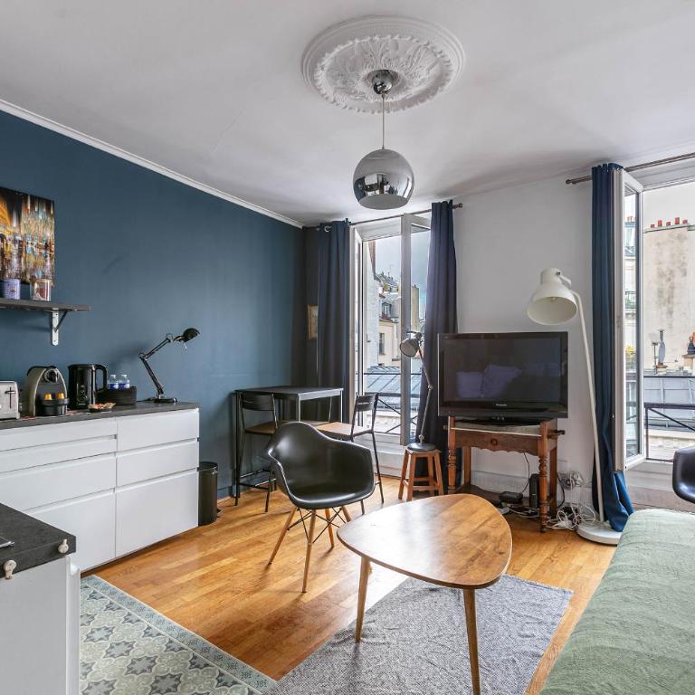 Paris Rooftop Views Cosy 2 Bedroom Stay Central - Chambre Triple - 5