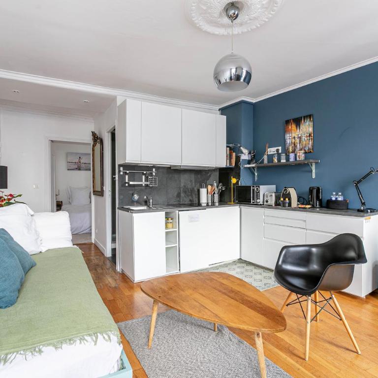 Paris Rooftop Views Cosy 2 Bedroom Stay Central - Chambre Triple - 19