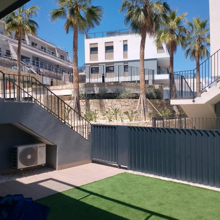 Iconic Zuza - Two-Bedroom Apartment - 16