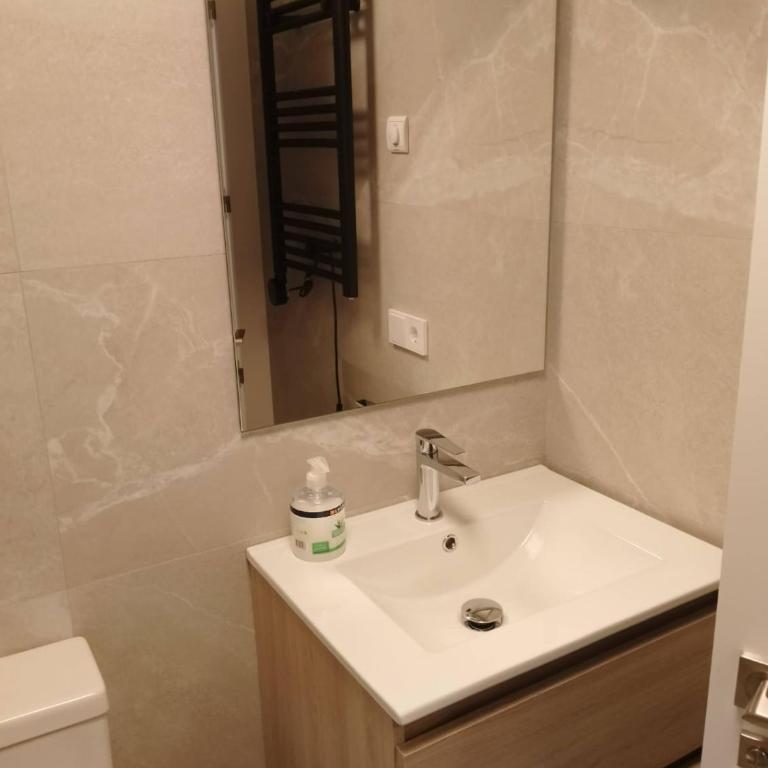 Iconic Zuza - Two-Bedroom Apartment - 17