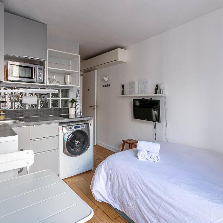 Paris Rooftop Views Cosy 2 Bedroom Stay Central - Chambre Triple - 33