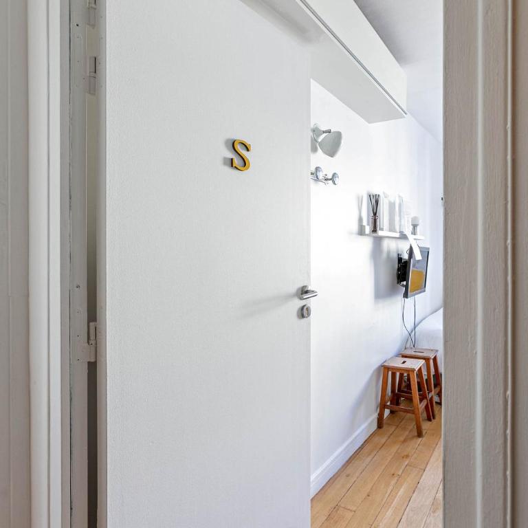 Paris Rooftop Views Cosy 2 Bedroom Stay Central - Chambre Triple - 28