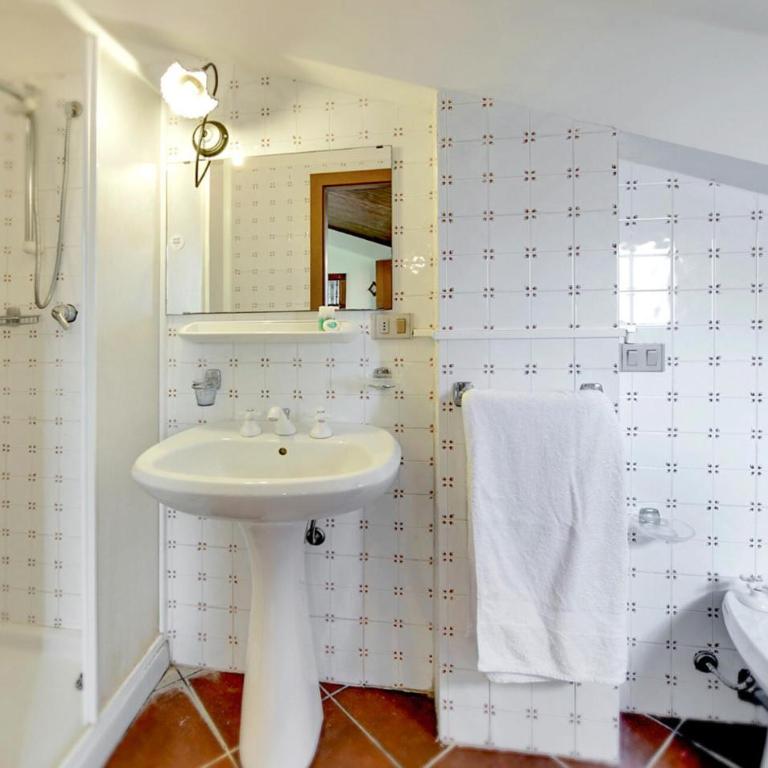 Awesome Home In Ragusa - Casa Vacanze con 4 Camere da Letto - 10