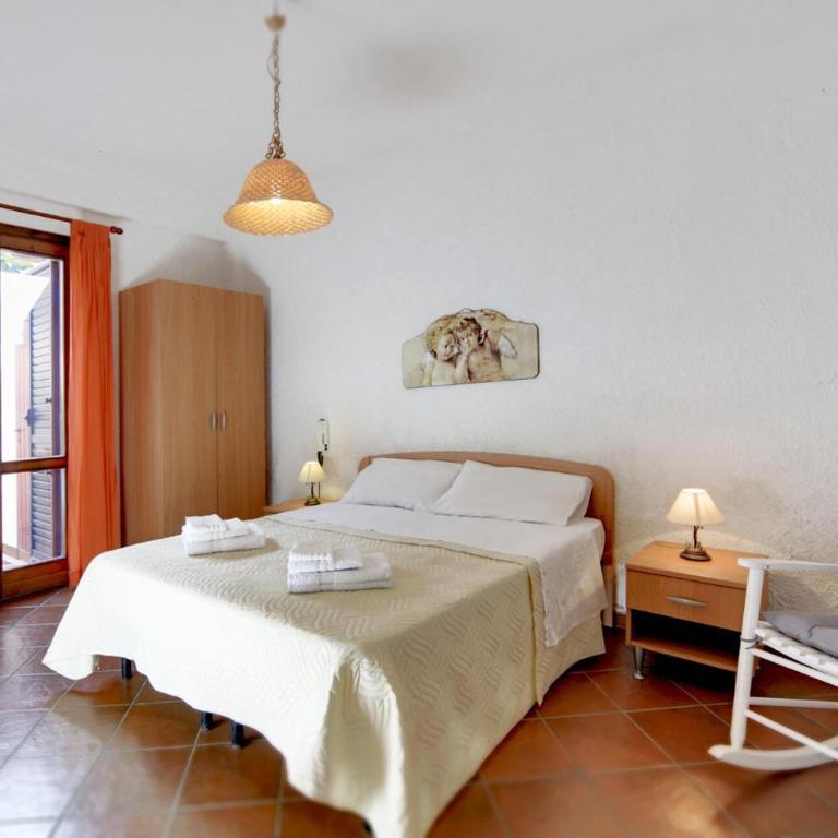 Awesome Home In Ragusa - Casa Vacanze con 4 Camere da Letto - 6