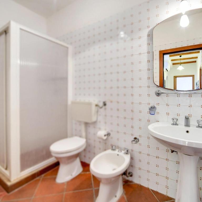 Awesome Home In Ragusa - Casa Vacanze con 4 Camere da Letto - 8