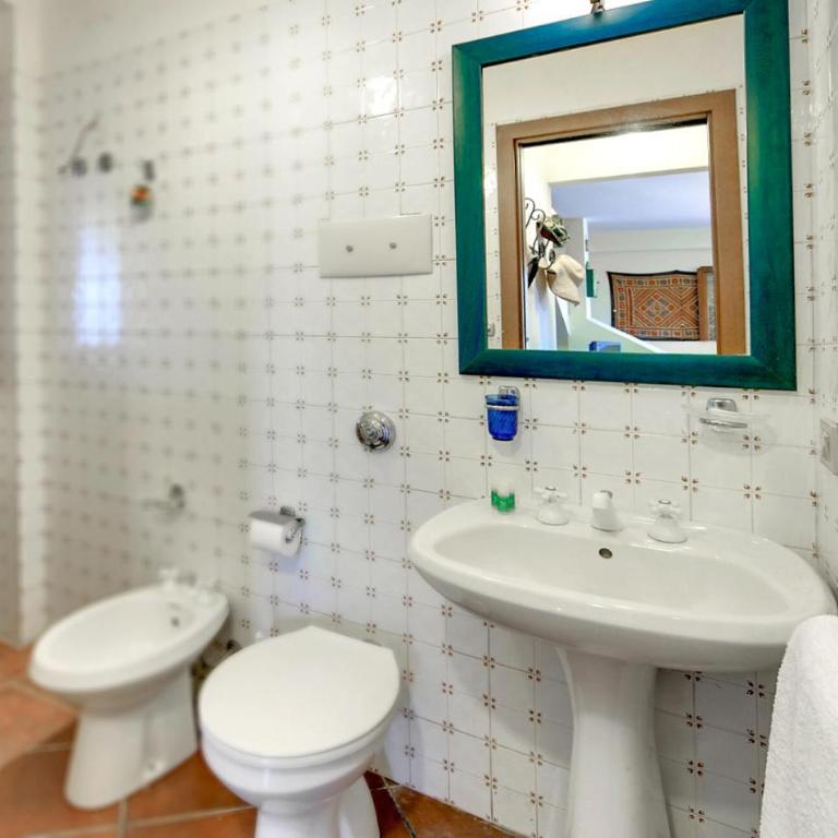 Awesome Home In Ragusa - Casa Vacanze con 4 Camere da Letto - 9