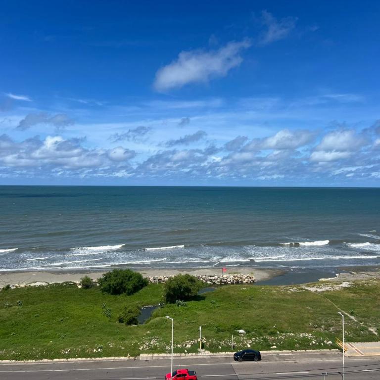 ocean drive magnifica vista y piscina - Two-Bedroom Deluxe Apartment with Ocean View - 2