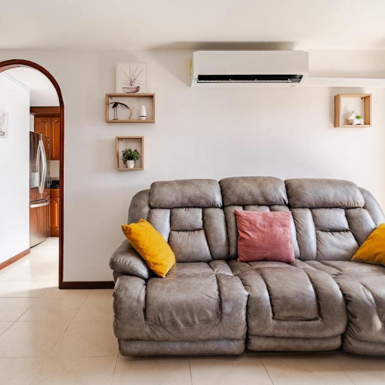 City views Air-conditioning Heated pool - Apartamento de 3 dormitorios - 41