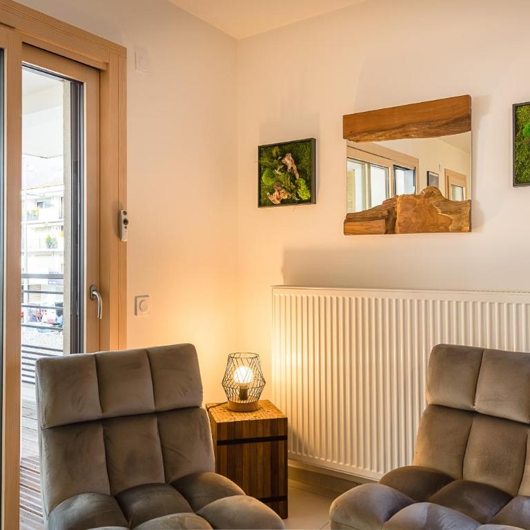 Les Balcons de la Suite - coeur de village, terrasse - Appartement avec Terrasse - 9