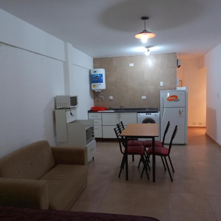 Departamento Monoambiente en Miramar - Apartamento de 1 dormitorio - 2