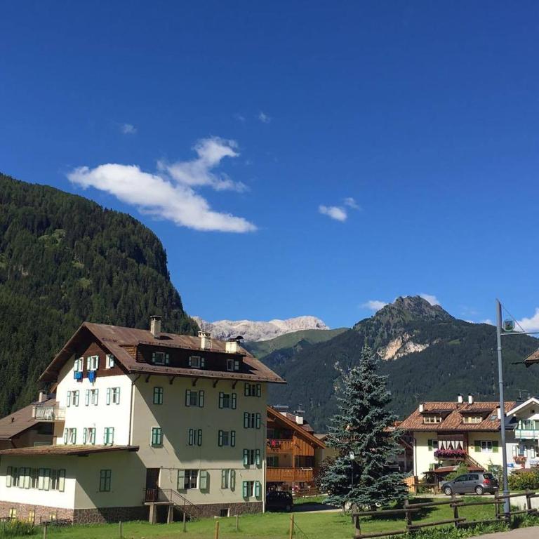 Central Apartment Canazei - Appartamento con 3 Camere da Letto e Vista Montagna - 53