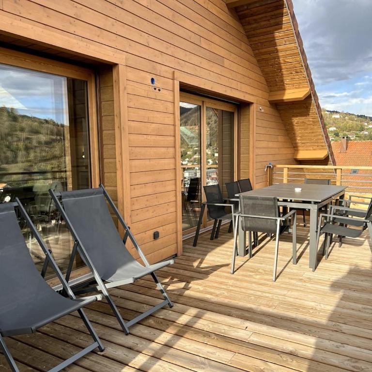 Splendide appartement style chalet classé 4 étoiles, terrasse face à la montagne - Three-Bedroom Apartment - 34