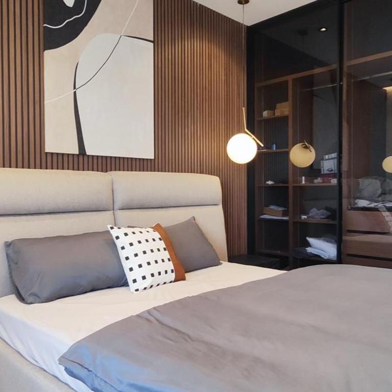 City Living with Style - Elegant One-Bedroom Apartment - One-Bedroom Apartment - 1