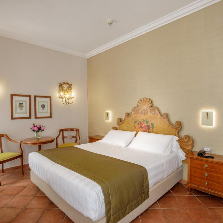 Hotel Mozart - Camera Superior Matrimoniale/Doppia con Letti Singoli - Via dei Greci 23 - 8