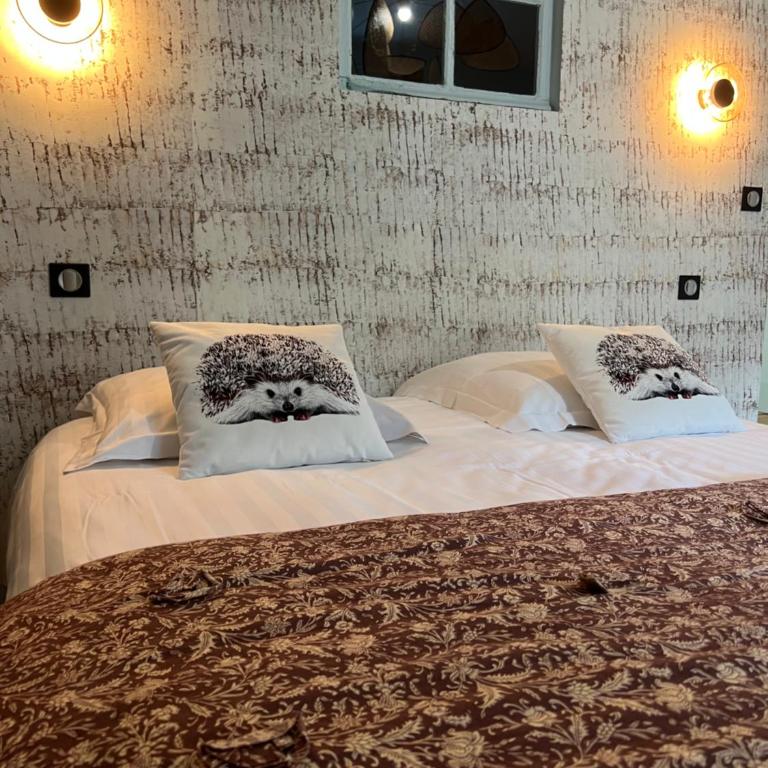 Domaine Clairfontaine Noyarey - Suites Junior - Chambre Lits Jumeaux - Vue sur Montagne - 3